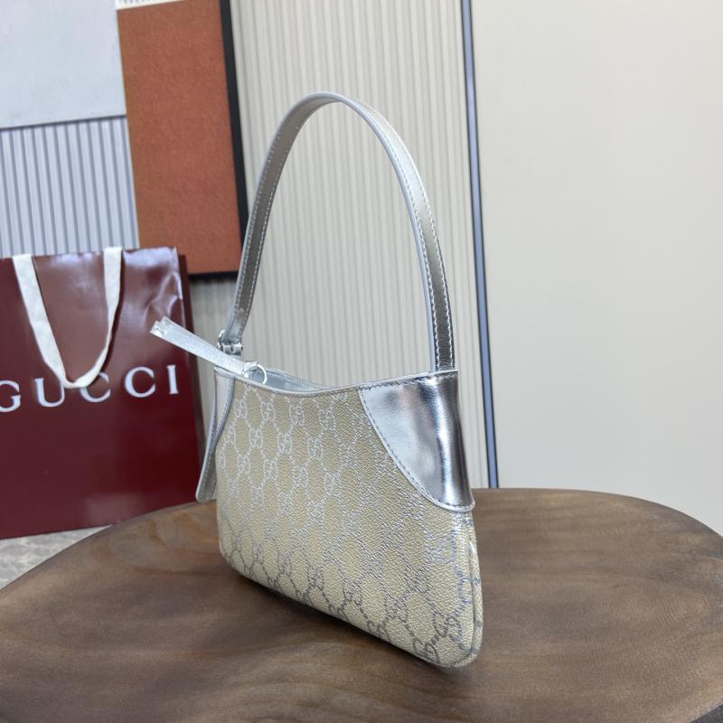 Gucci GG Emblem small shoulder bag Silver 820696