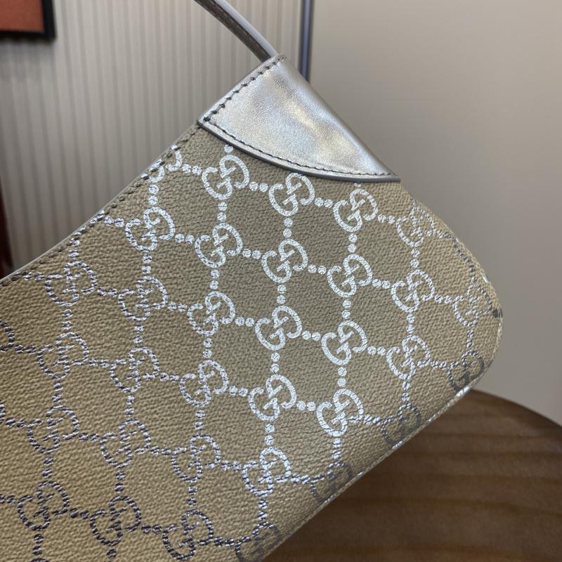 Gucci GG Emblem small shoulder bag Silver 820696