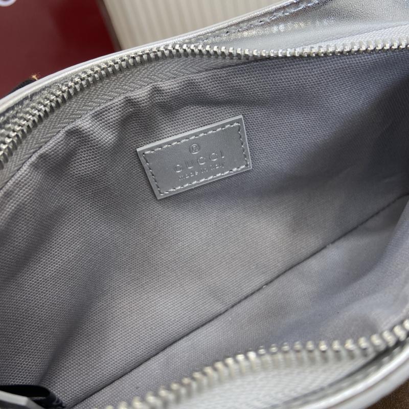 Gucci GG Emblem small shoulder bag Silver 820696