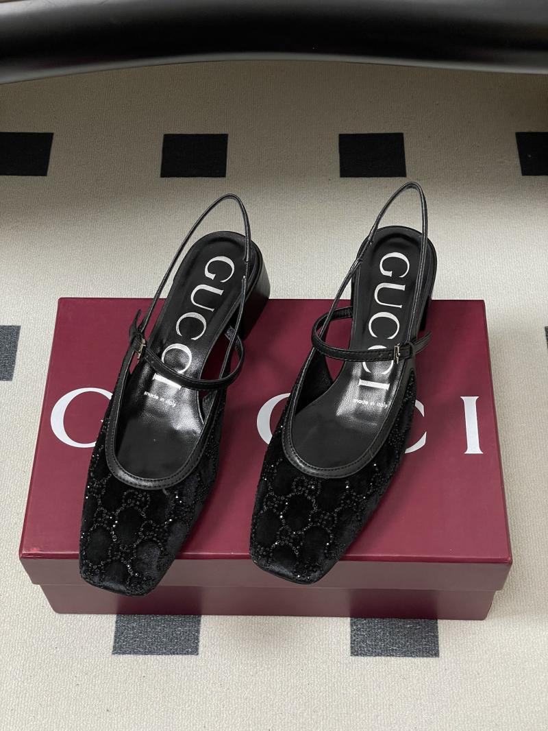 Gucci Pumps DGP11305