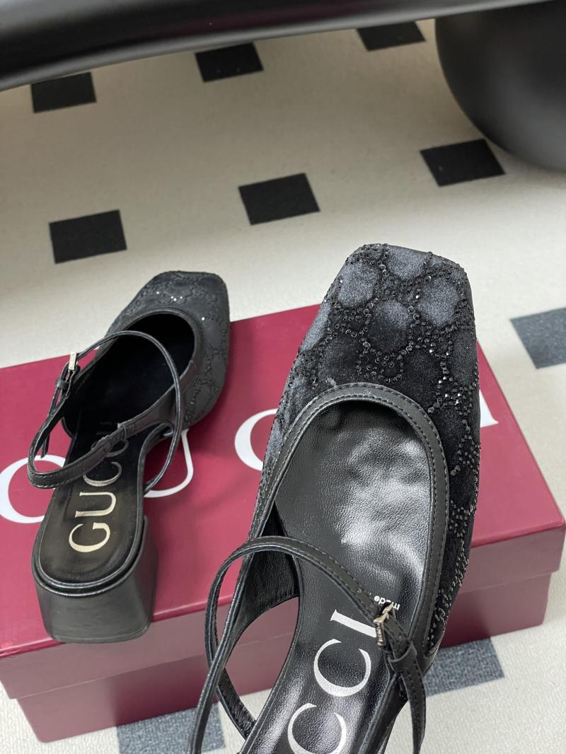 Gucci Pumps DGP11305