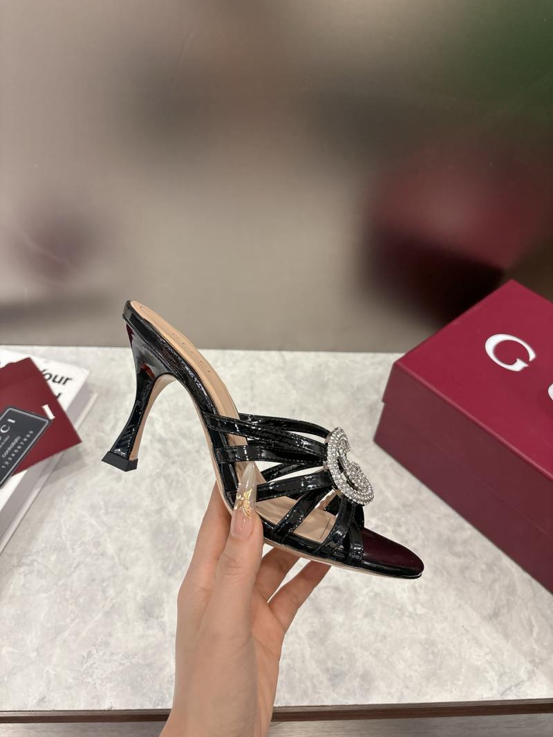 Gucci Sandals DGL122812