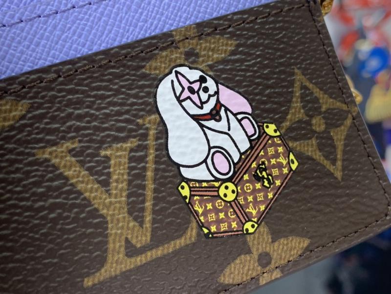 LV Charms Card Holder M15324