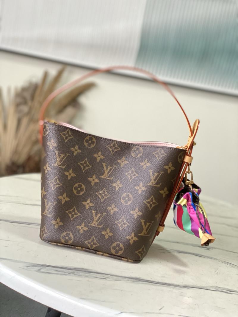 Louis Vuitton All in BB M26642