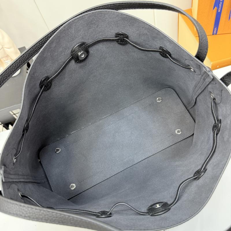 Louis Vuitton Boundless Black M13179