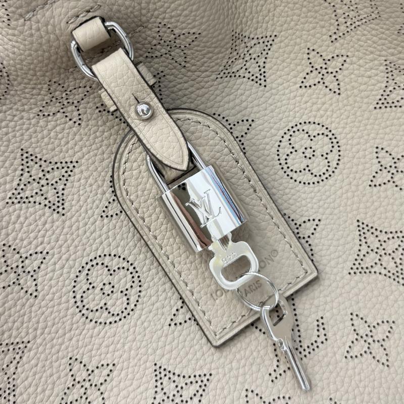 Louis Vuitton Boundless M13180