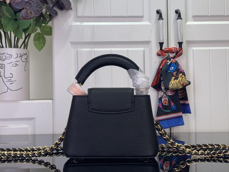 Louis Vuitton Capucines Nano M10166