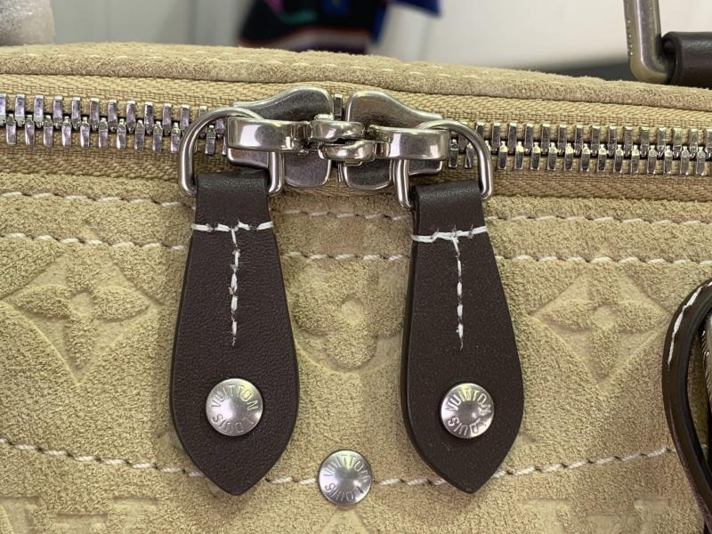 Louis Vuitton Keepall Bandouliere 50 M26127