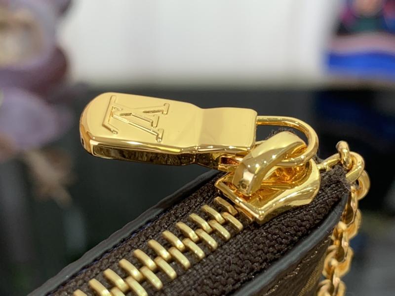 Louis Vuitton Key Pouch M15341