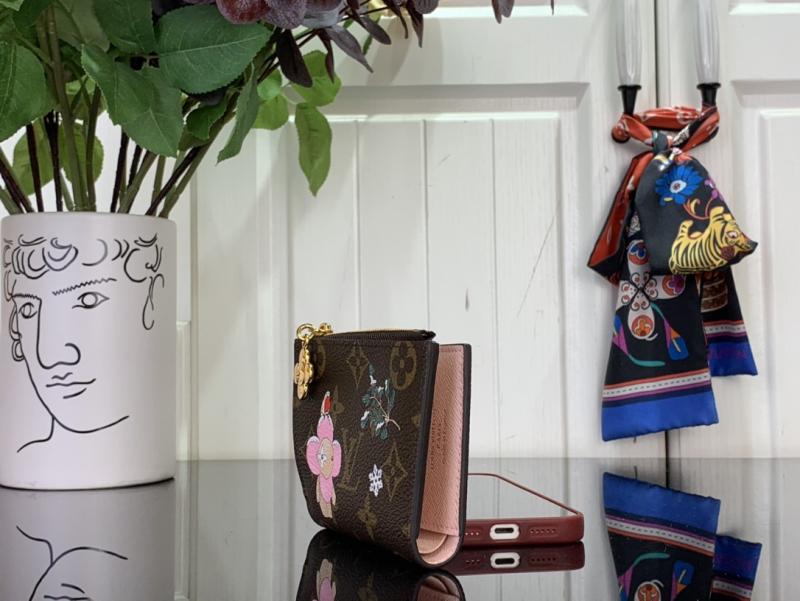 Louis Vuitton Lisa Wallet M15334