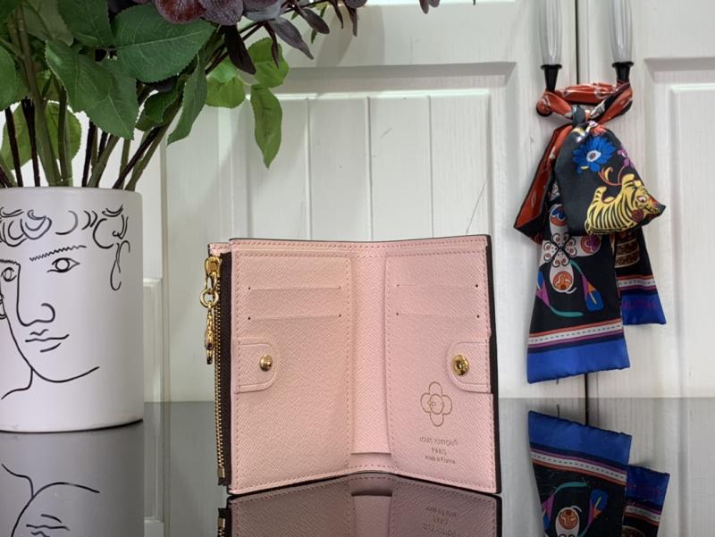 Louis Vuitton Lisa Wallet M15334