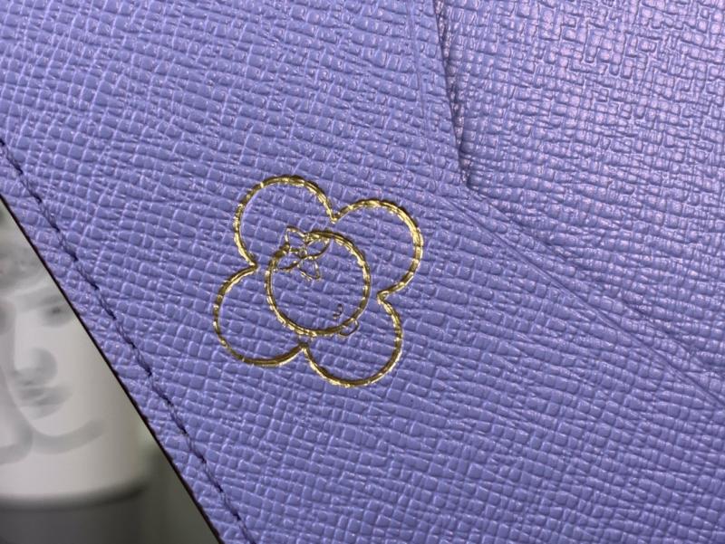 Louis Vuitton Passport Cover M15320