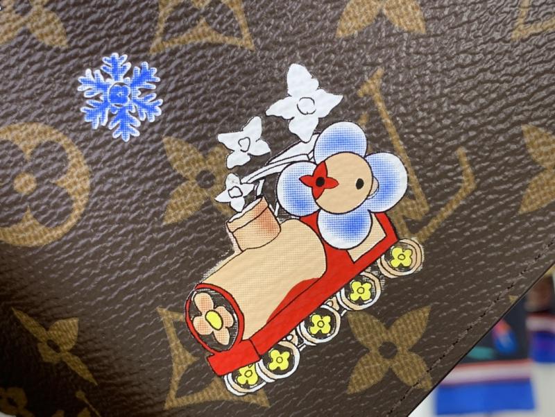 Louis Vuitton Passport Cover M15320