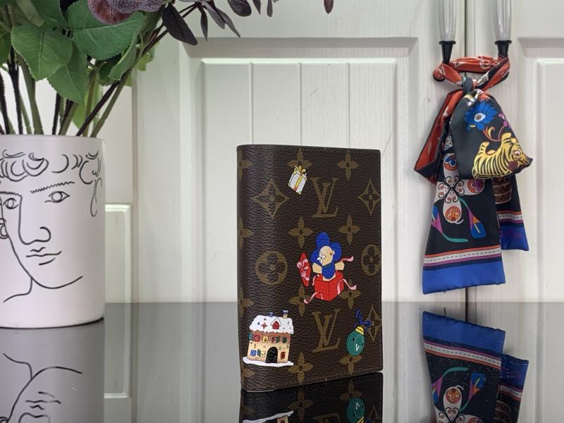 Louis Vuitton Passport Cover M15327