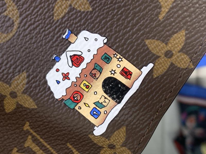 Louis Vuitton Passport Cover M15327