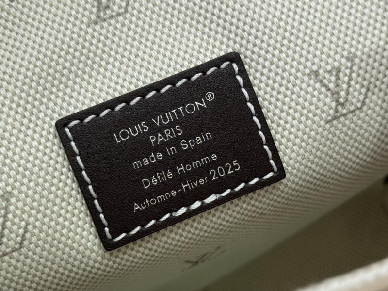 Louis Vuitton Steamer 15 M26128