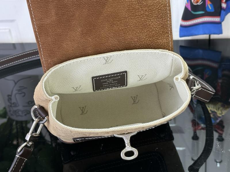 Louis Vuitton Steamer 15 M26128