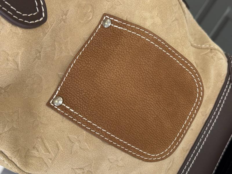 Louis Vuitton Steamer 40 Tan M26019