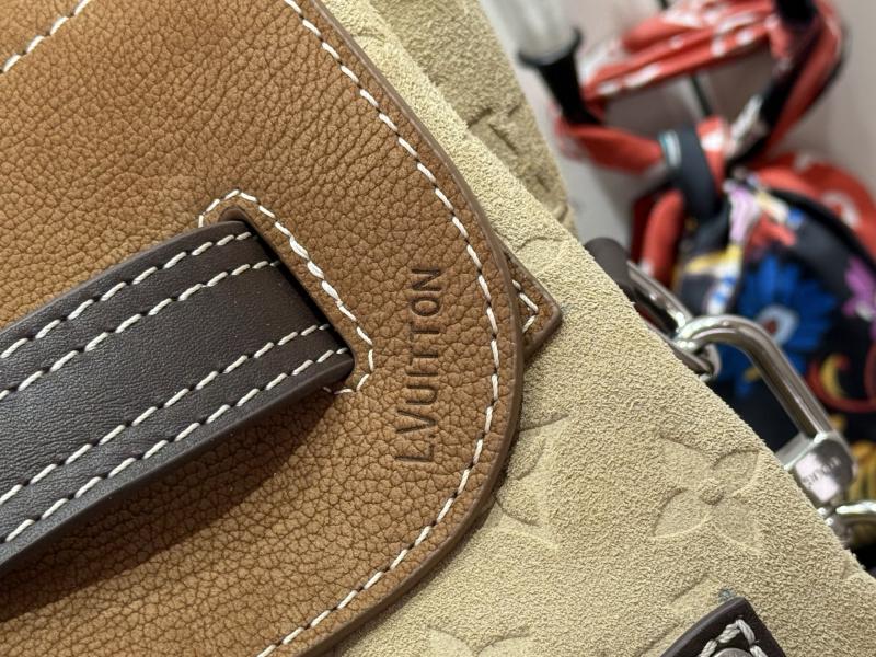 Louis Vuitton Steamer 40 Tan M26019