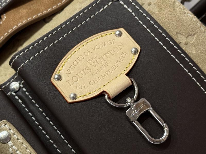 Louis Vuitton Steamer 40 Tan M26019