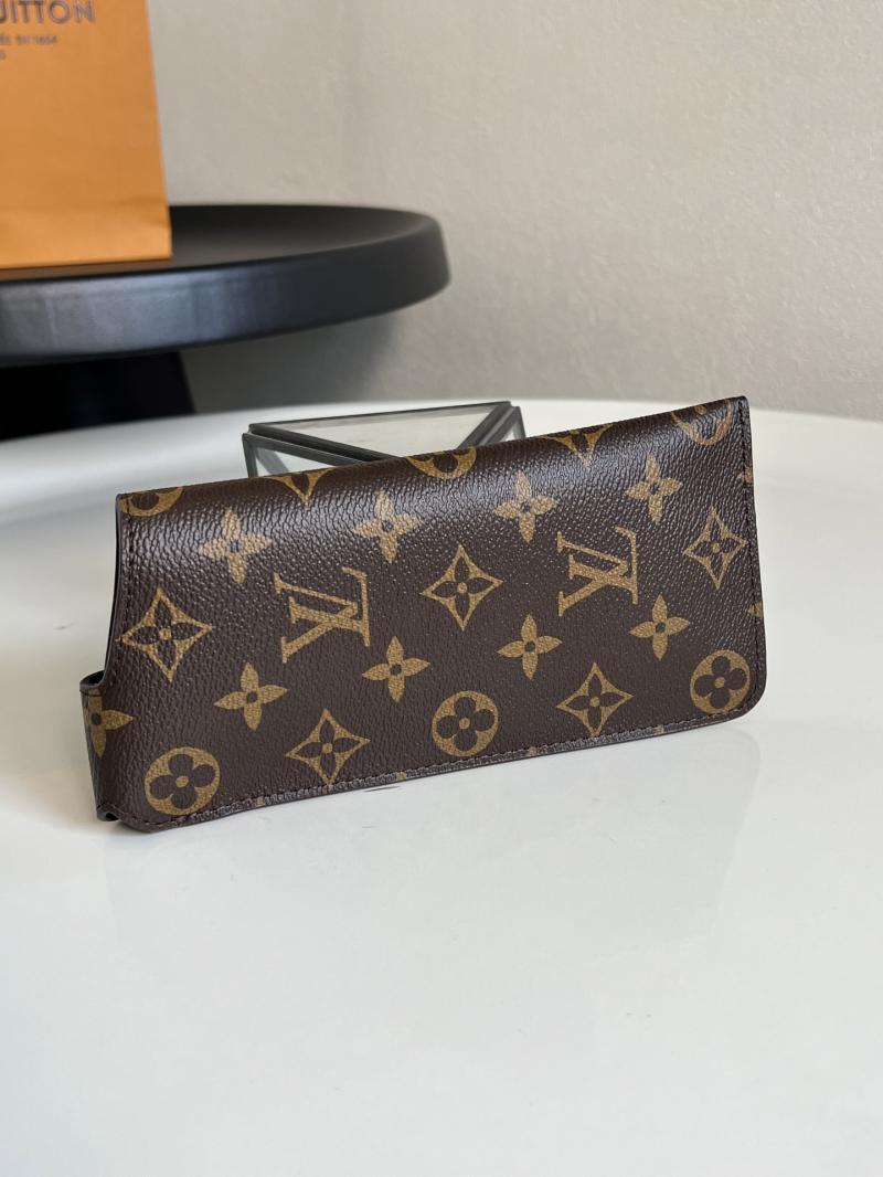Louis Vuitton Sunglasses Case M00284