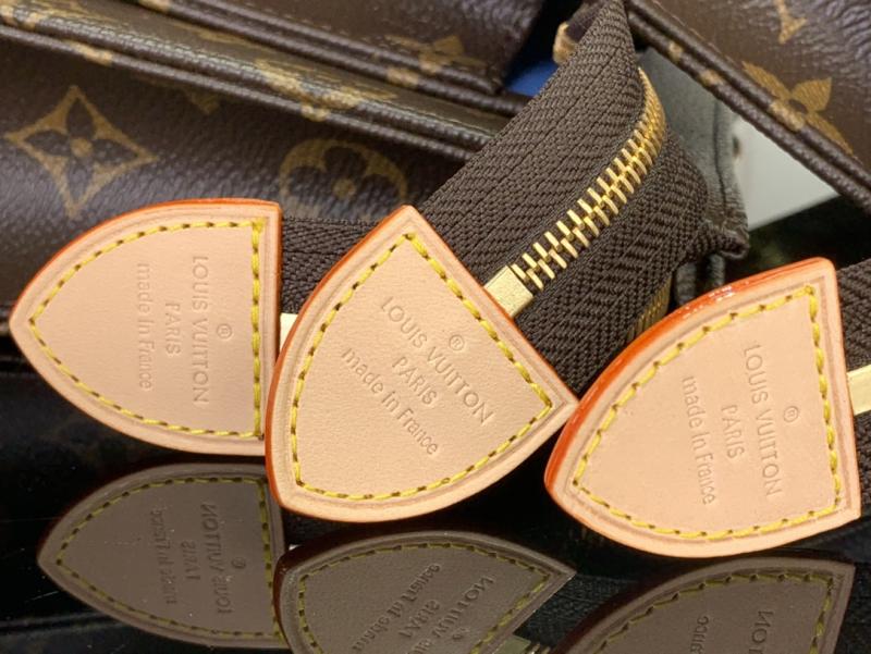 Louis Vuitton Trio Toilet Pouch M15357