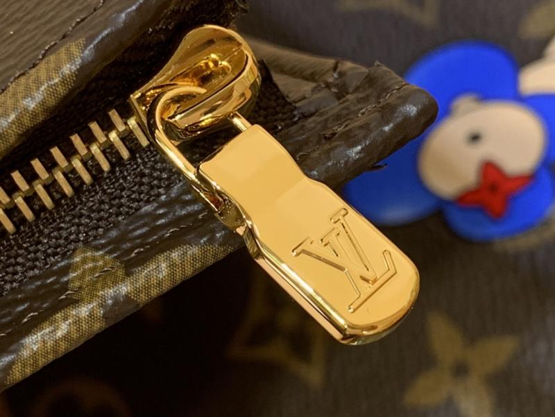 Louis Vuitton Trio Toilet Pouch M15357