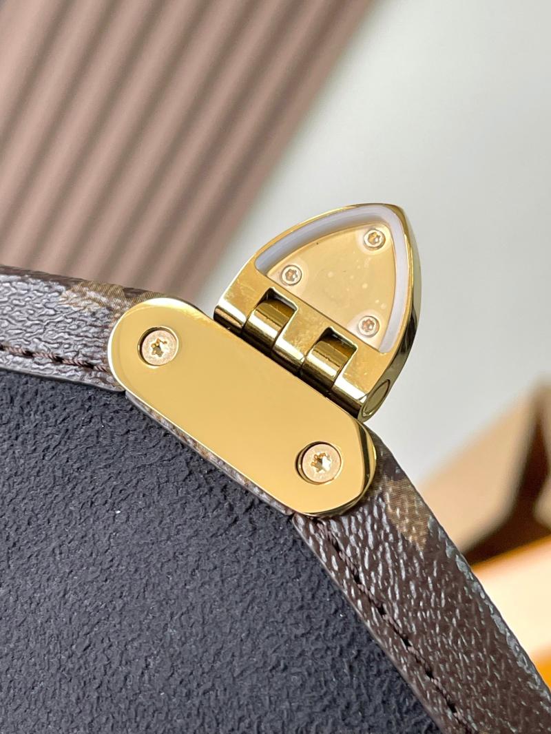 Louis Vuitton Trunkie M14526