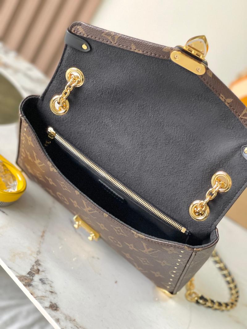 Louis Vuitton Trunkie M14526