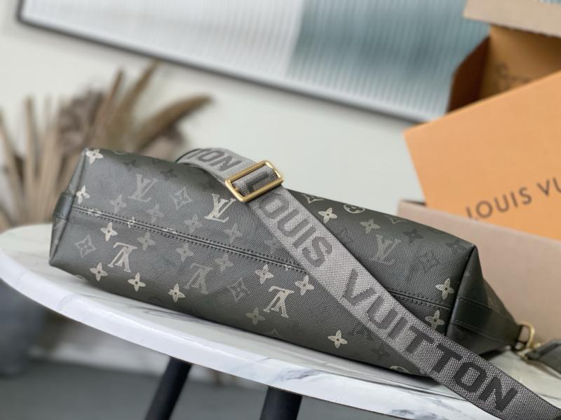 Louis Vuitton Vagabond Hobo Khaki M27181