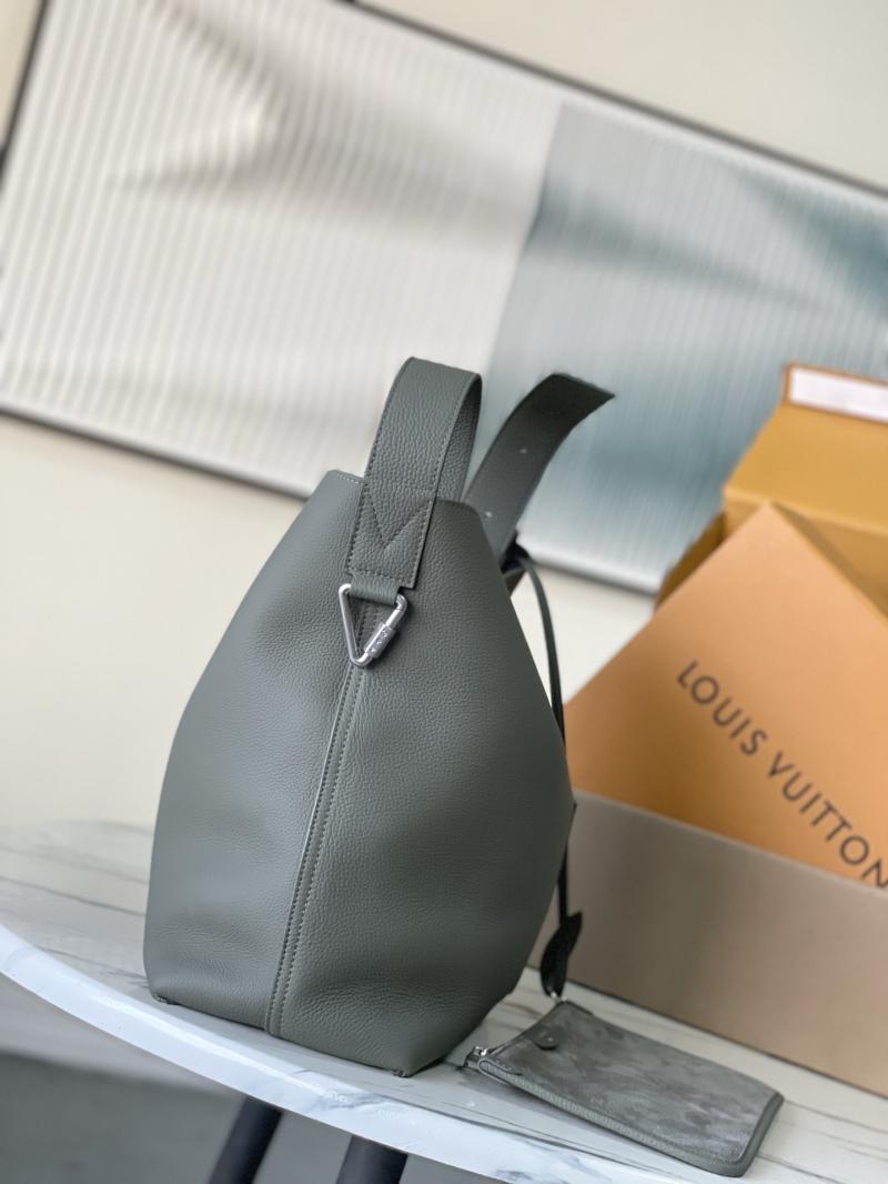 Louis Vuitton Verso Tote Green M26747