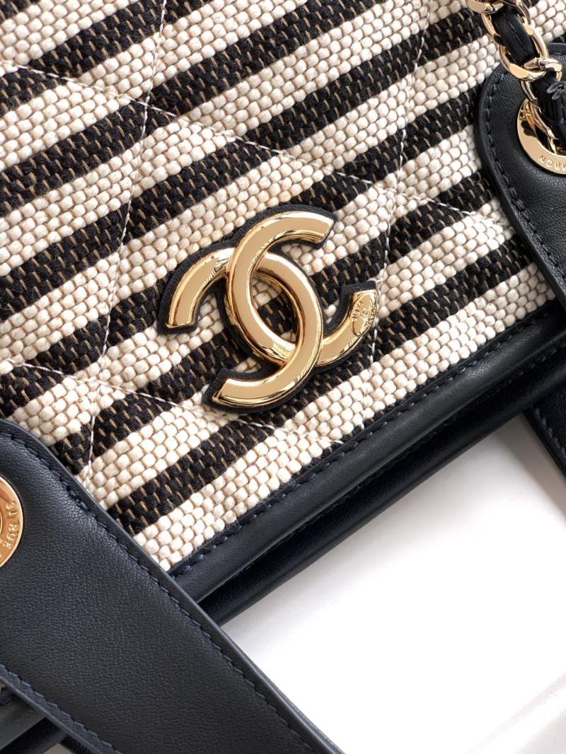 Small Chanel Shopping Bag Black AS6005